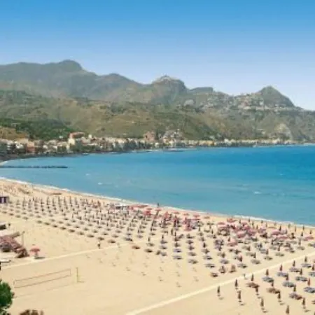 Holiday home Holiday Romano Giardini Naxos